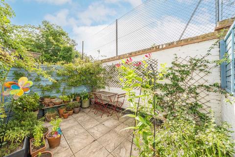 13 Queens Terrace, Isleworth, TW7 7DB