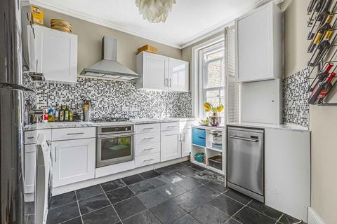 1 bedroom flat for sale, St. Margarets Road, St Margarets TW1