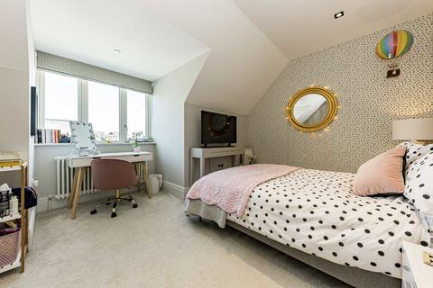 32 Egerton Drive, Isleworth, TW7 7EQ