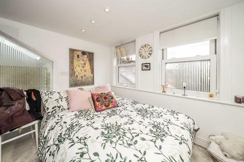 Studio for sale, Northcote Road, St Margarets TW1