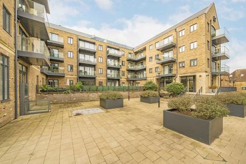 2 bedroom flat for sale, Lion Wharf Road, Old Isleworth TW7