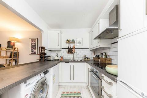 1 bedroom flat for sale, Cambridge Park, East Twickenham TW1