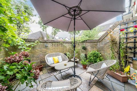 3 bedroom terraced house for sale, Manor House Way, Isleworth TW7