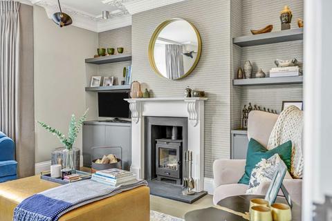 25 Worple Road, Isleworth, TW7 7AT