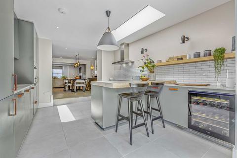 25 Worple Road, Isleworth, TW7 7AT