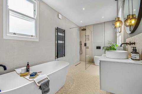 25 Worple Road, Isleworth, TW7 7AT