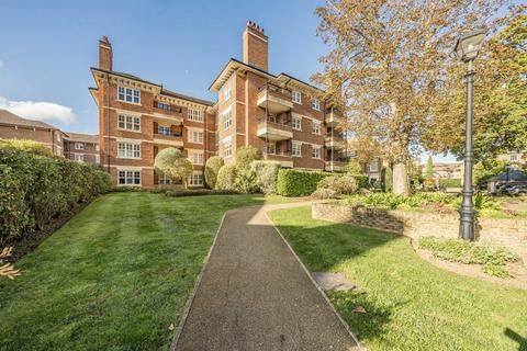 2 bedroom flat to rent, Varley Drive, St Margarets TW1