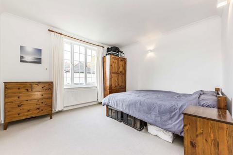 2 bedroom flat to rent, Park Road, East Twickenham TW1