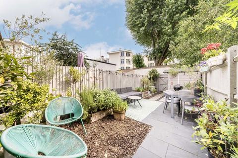 27 Winchester Road, Twickenham, TW1 1LE
