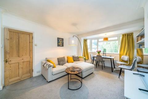 2 bedroom flat for sale, Park House Gardens, East Twickenham TW1