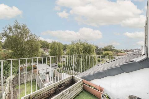 46 Park House Gardens, Twickenham, TW1 2DE