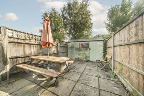 46 Park House Gardens, Twickenham, TW1 2DE