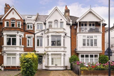 3 bedroom flat for sale, Thornton Avenue, London SW2