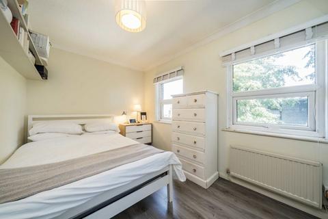 2 bedroom house for sale, Chestnut Close, London SW16