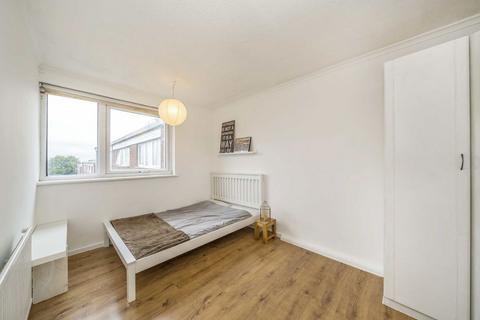 3 bedroom flat for sale, Christchurch Road, London SW2