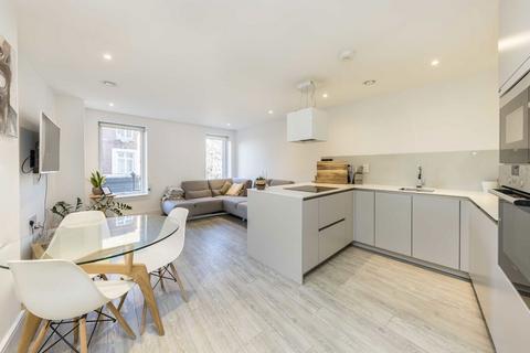 1 bedroom flat for sale, Gaumont Place, London SW2