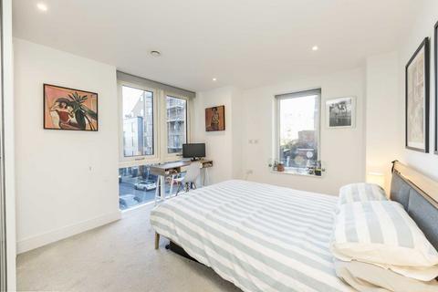 1 bedroom flat for sale, Gaumont Place, London SW2