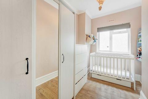 2 bedroom flat for sale, Knollys Road, London SW16