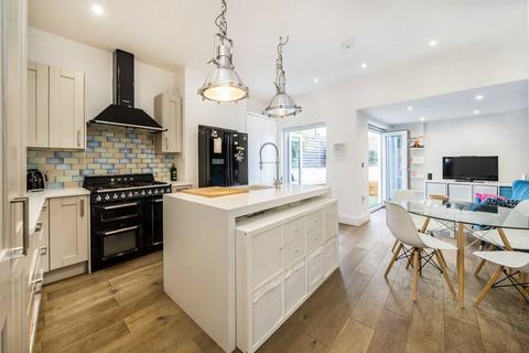 4 bedroom terraced house for sale, Leverson Street, London SW16