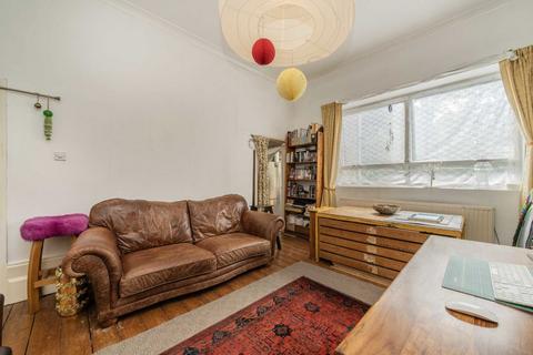 1 bedroom flat for sale, Knollys Road, London SW16