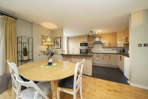 2 bedroom flat for sale, Leigham Court Road, London SW16