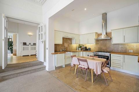 2 bedroom flat for sale, Leigham Court Road, London SW16