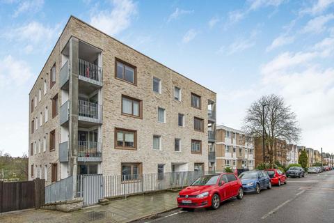 1 bedroom flat for sale, Knollys Road, London SW16