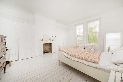 63 Palace Road, London, SW2 3LB