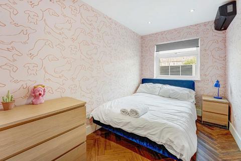 2 bedroom house for sale, Hassocks Road, London SW16