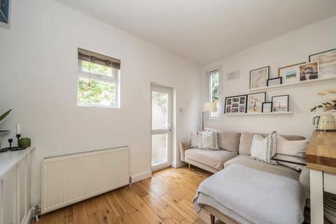 2 bedroom flat for sale, Lydhurst Avenue, London SW2