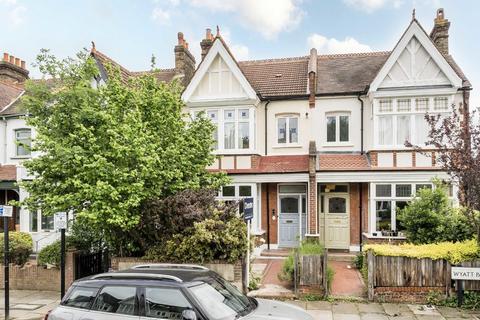85 Wyatt Park Road, London, SW2 3TW