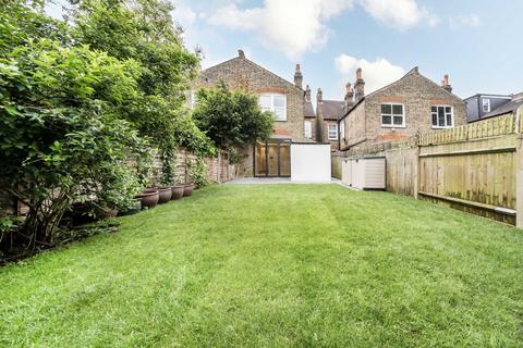 85 Wyatt Park Road, London, SW2 3TW