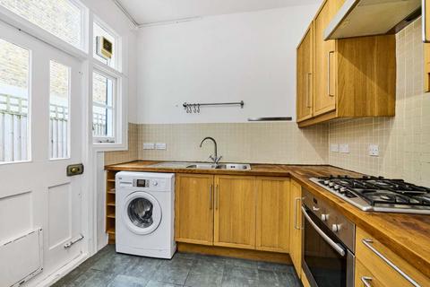 2 bedroom flat for sale, Wyatt Park Road, London SW2