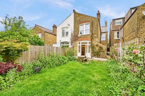 2 bedroom flat for sale, Wyatt Park Road, London SW2