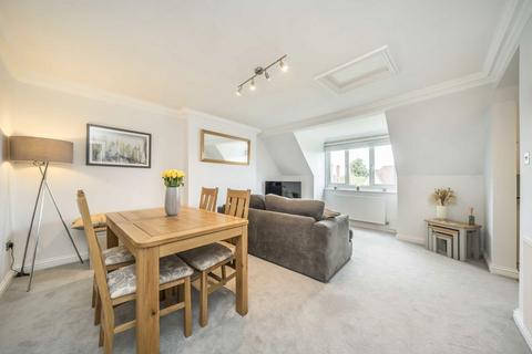 2 bedroom flat for sale, Thirlmere Road, London SW16