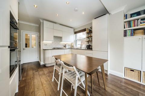 3 bedroom flat for sale, Lewin Road, London SW16