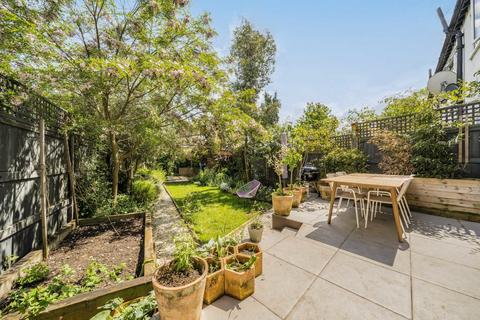 104 Strathbrook Road, London, SW16 3AZ