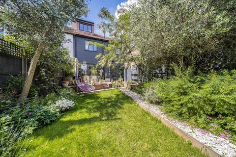 104 Strathbrook Road, London, SW16 3AZ