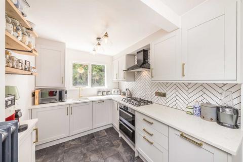 1 bedroom flat for sale, Knollys Road, London SW16