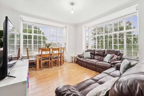 2 bedroom flat for sale, Palace Road, London SW2