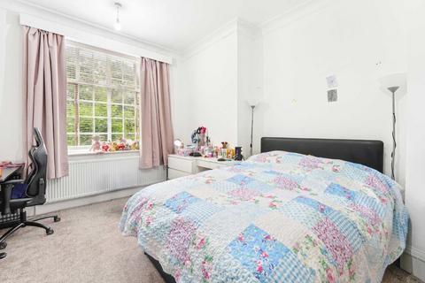 2 bedroom flat for sale, Palace Road, London SW2