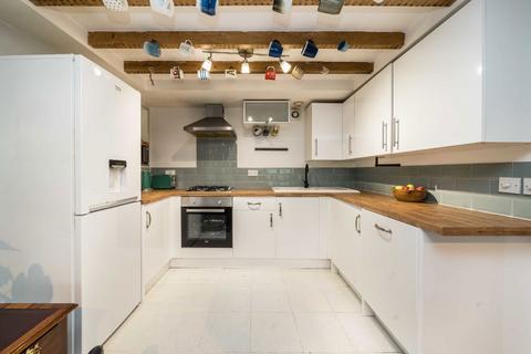 1 bedroom flat for sale, Knollys Road, London SW16