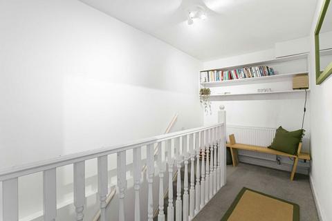 Flat 4, 59 Drewstead Road, London, SW16 1AA