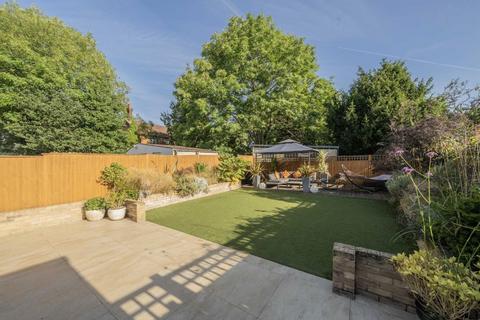 3 bedroom house for sale, St. Julian's Close, London SW16