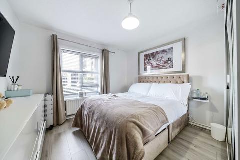 1 bedroom flat for sale, Streatham Place, London SW2