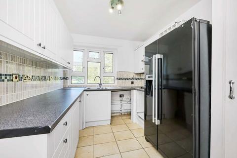 2 bedroom flat for sale, Vincennes Estate, London SE27