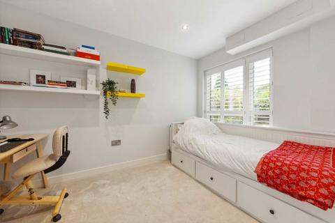 Flat 3, Harford Court, 3a Palace Road, London, SW2 3DY