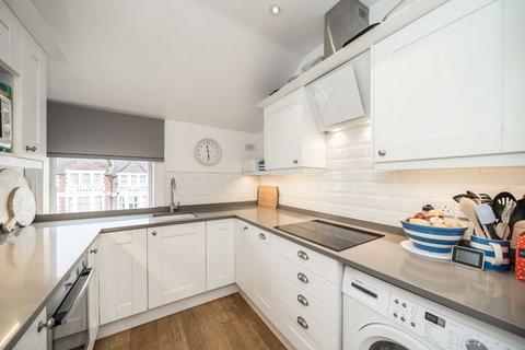 2 bedroom flat for sale, Salford Road, London SW2