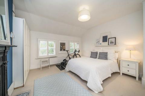 2 bedroom flat for sale, Salford Road, London SW2