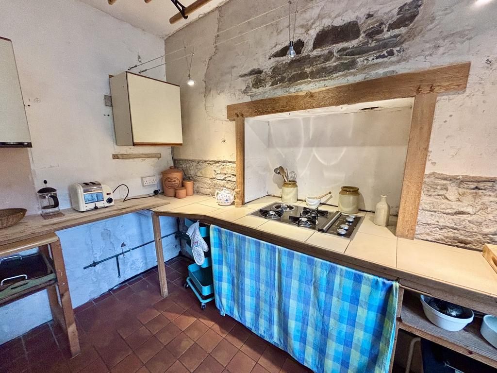 Kitchen/ dining room